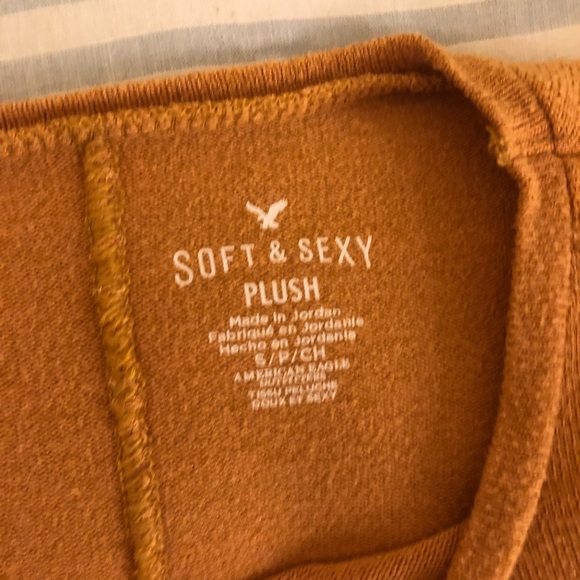 American Eagle marigold sweater - Picture 2 of 3